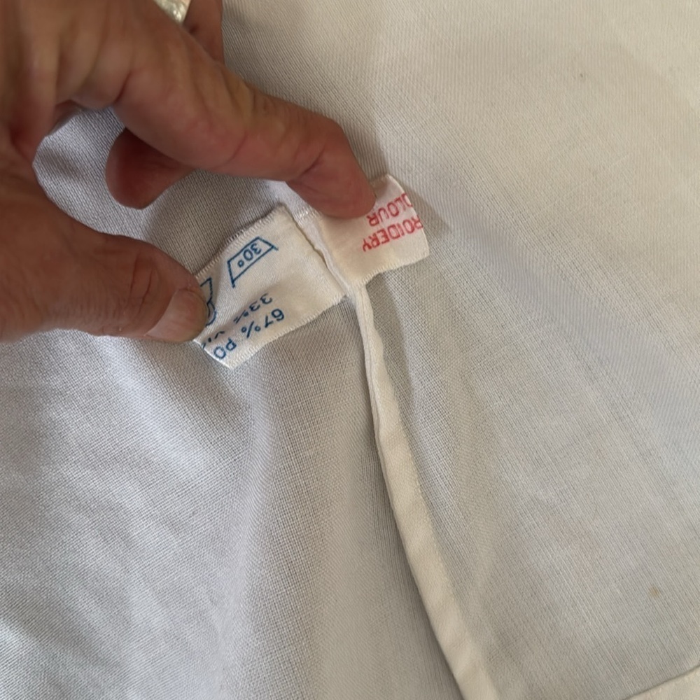 Vintage white button down with floral embroidery size 46 - Picture 8 of 16
